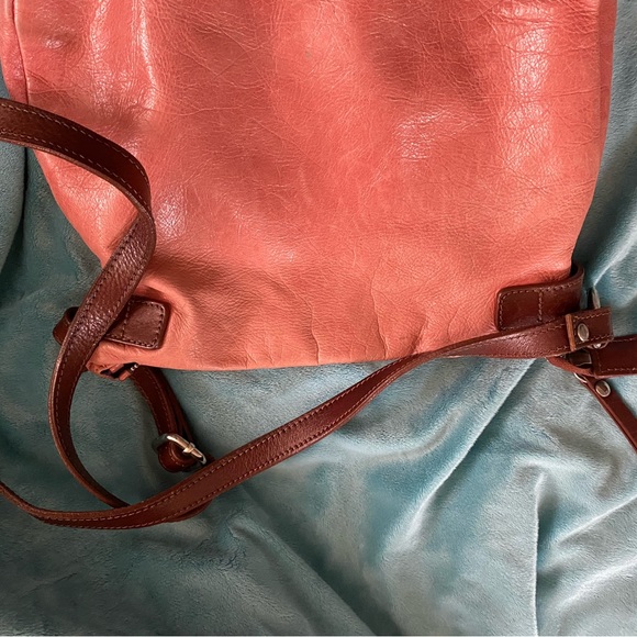 Beautiful Peachy/Coral shoulder bag - Picture 3 of 6